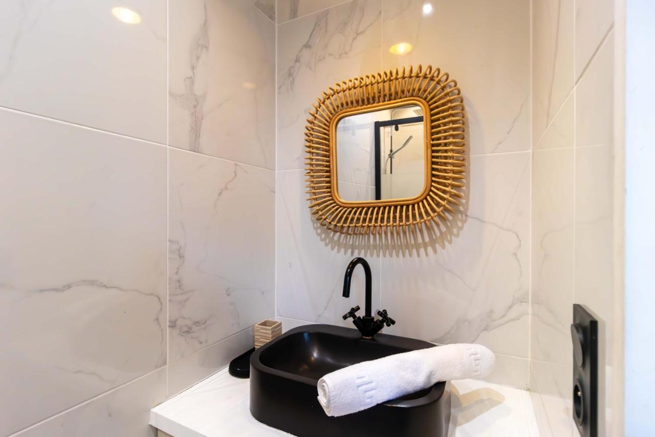 Apartment Center Of Paris By Studio Prestige Exterior foto